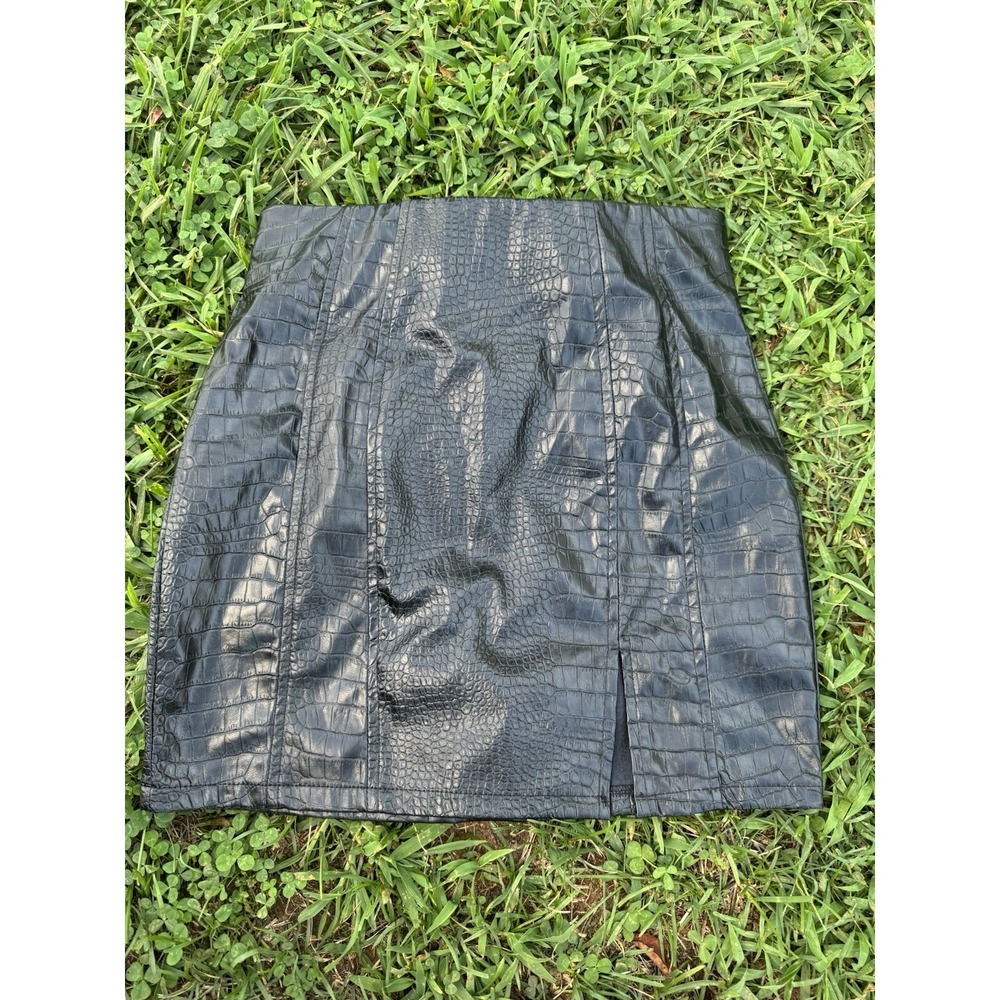Rehab Lab Faux Leather Snake Skin Skirt Size Small Trendy And Cute!